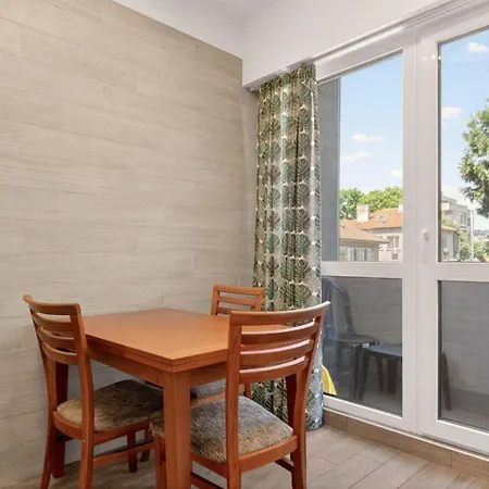 On Slivnitsa 2 Bedroom Apartment Warna